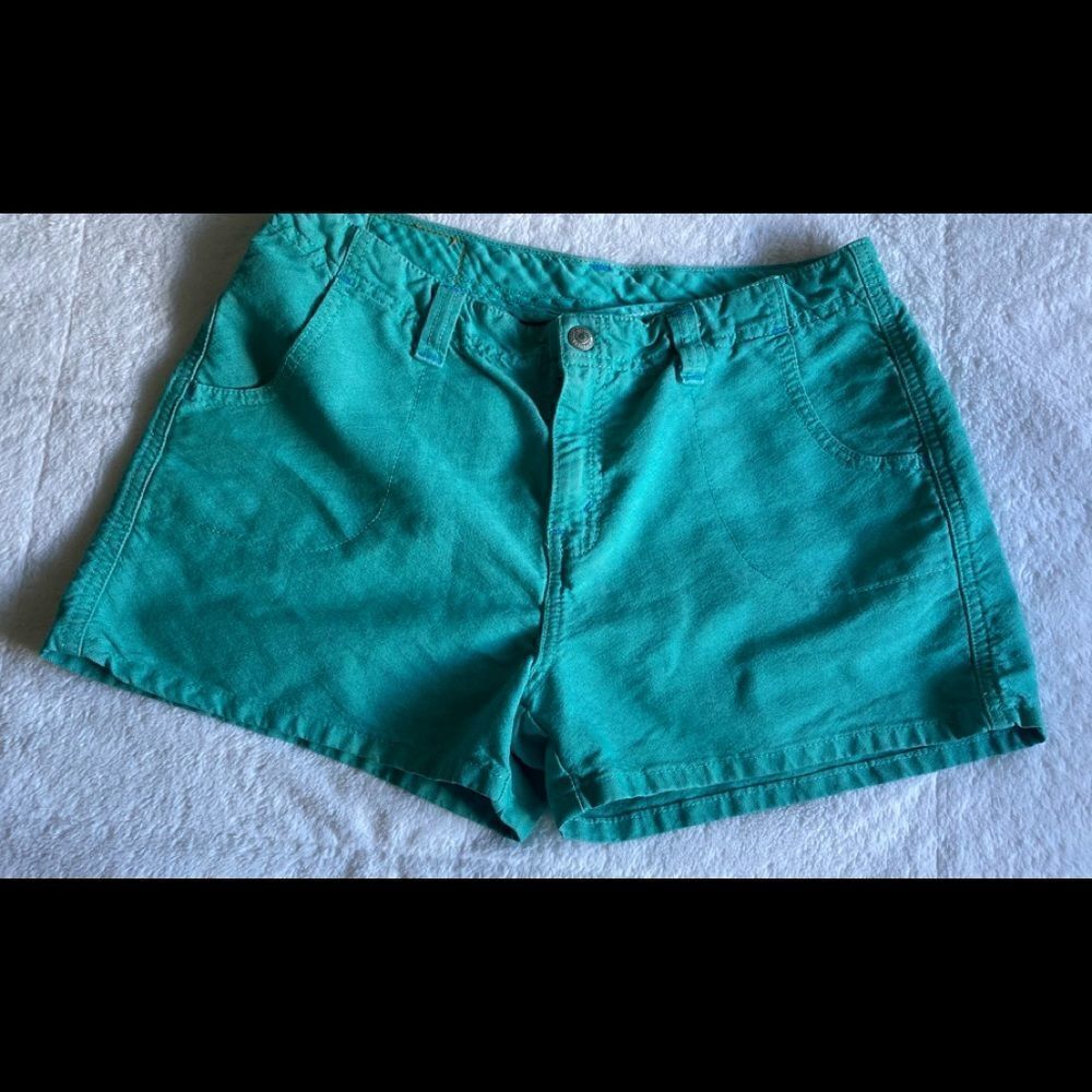Levi’s Green jean shorts size 14 - Picture 2 of 5